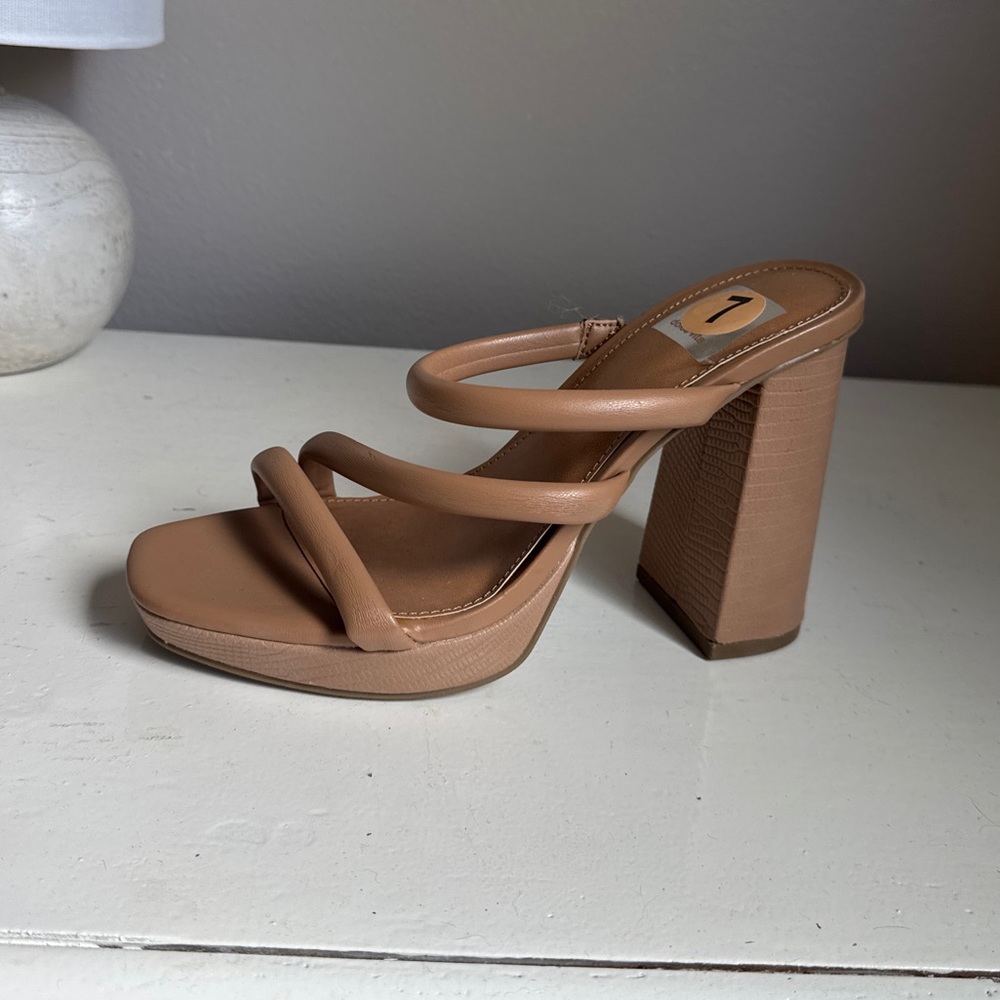 Single heel size 7
